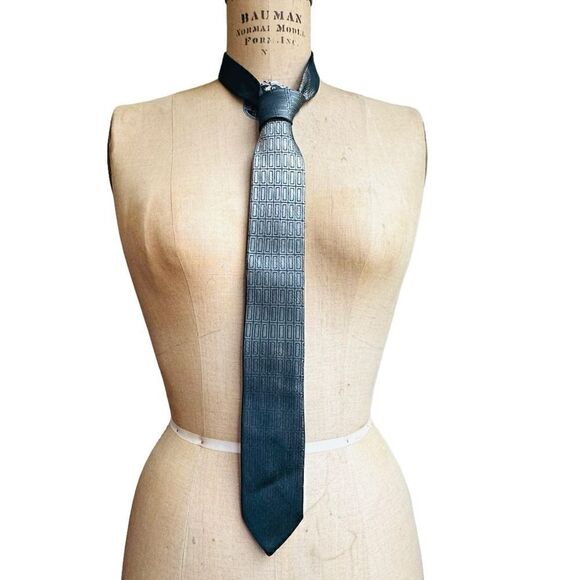 Vintage Laurentius Silver Grey and Black Ombré Geometric Pattern Silk Neck Tie - Picture 2 of 11